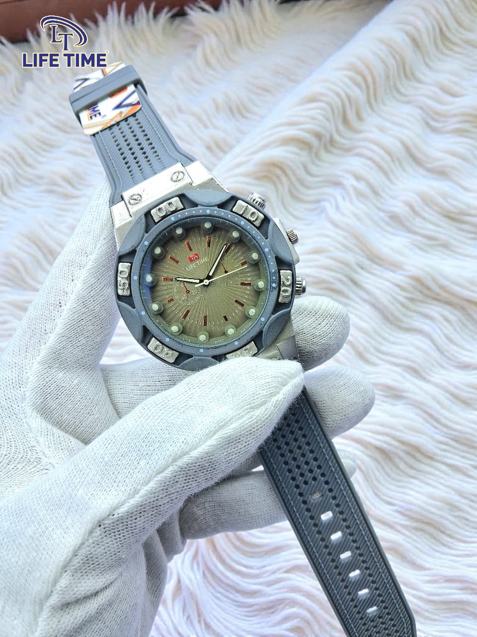 Men's Luxury Quartz Analog Sports Watch – Silicone Strap